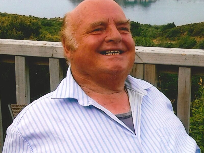 Robert Gordon Chas (Bob) Wallis